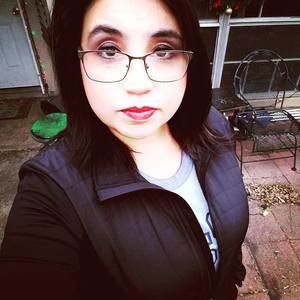 Meet your Posher, Yvette